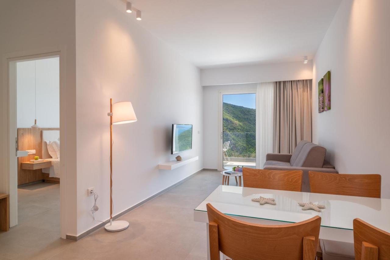 Ninemia Luxury Residence Perdika  Zewnętrze zdjęcie